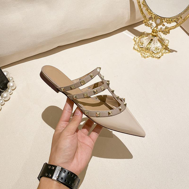 HL08 neue Sandalen High Heels Tasche Kopfnieten ein Wort mit flachen Sandalen Frauen