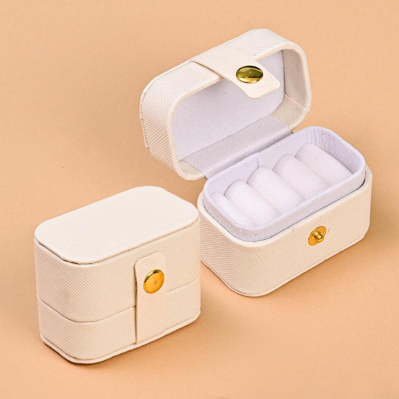 

Customizable Velvet Portable Jewelry Box for Earrings and Rings
