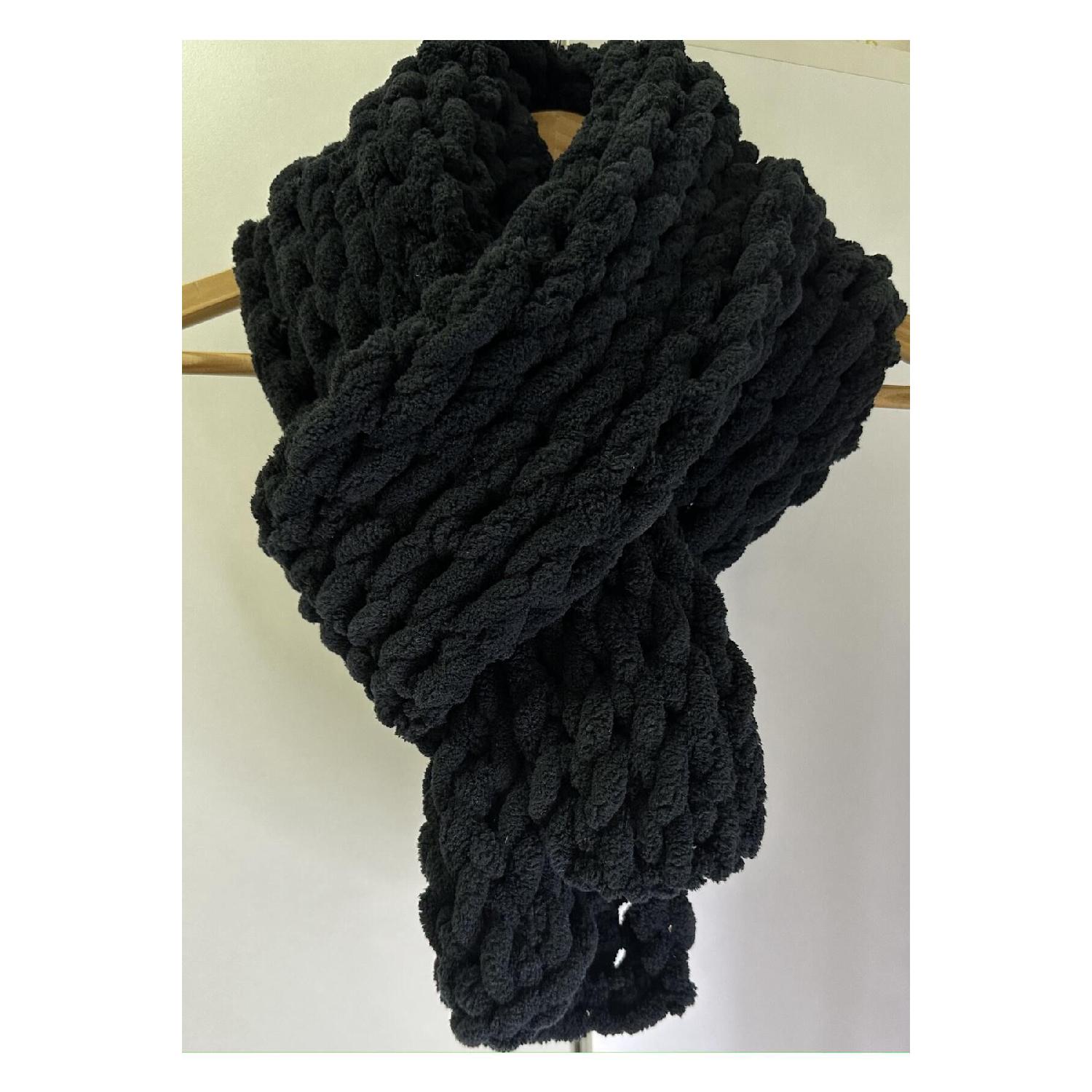 

Scarf Puffy 100% Hand Knitted Soft Wool Unisex Black 180 * 19 Cm чорний