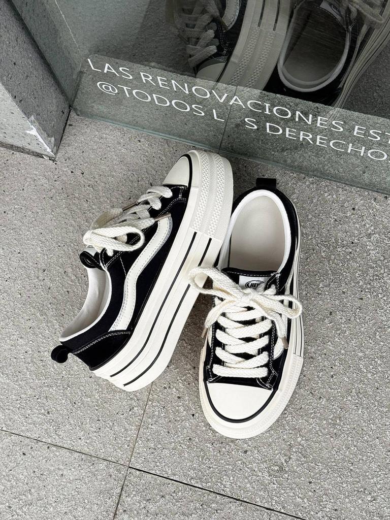 European 2025 New Leather Thick-soled Small Height-increasing Canvas Shoes Casual Fashion Single Shoes Comfortable Foreign Style Trendy Shoes
