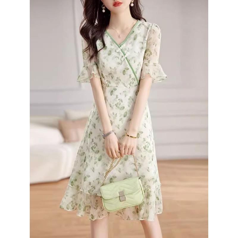 Women's Green Floral Print Chiffon Dress V Neck Ruffle Sleeve Double Layer Hem Casual Midi Dress