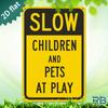 New Trendy HD Metal Wall Art Vintage Retro D Flat Design Funny Warning Sign Yellow Black Color Block SLOW CHILDREN AND PETS