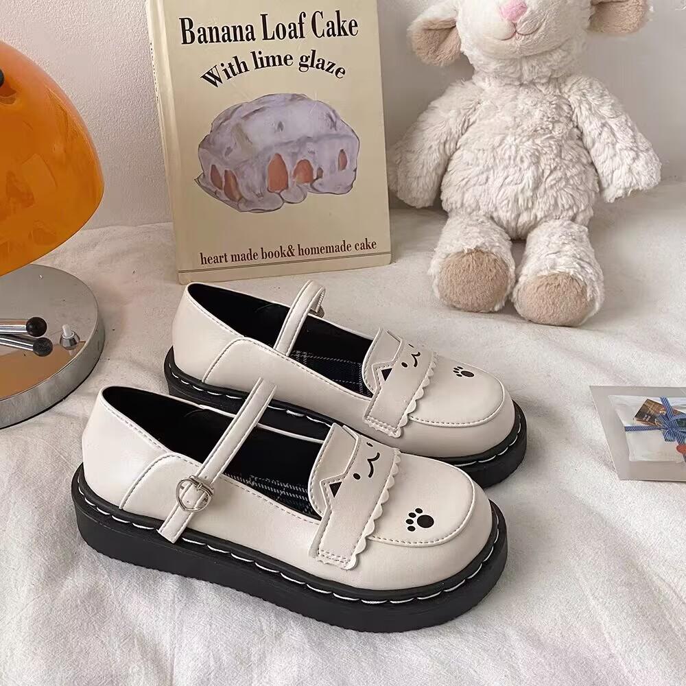 Spring and Autumn College Style Cartoon Style Leather Shoes Autumn Black Retro Fashion