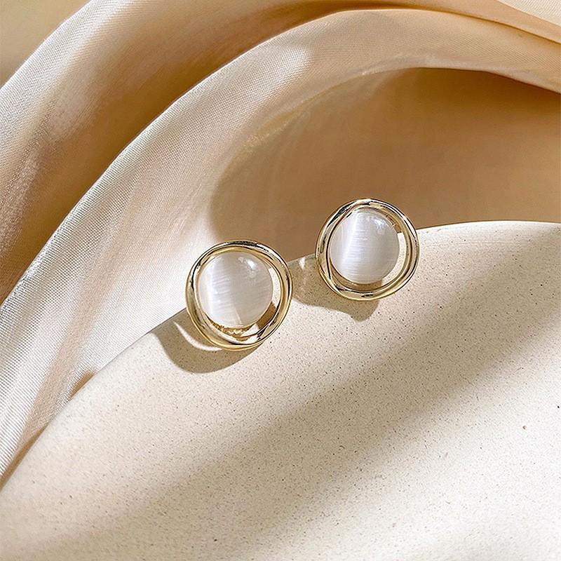 Trendy Beige Opal Stud Earrings for Women Golden Color Metal Round Earrings Party Small Simple Geometry Jewelry