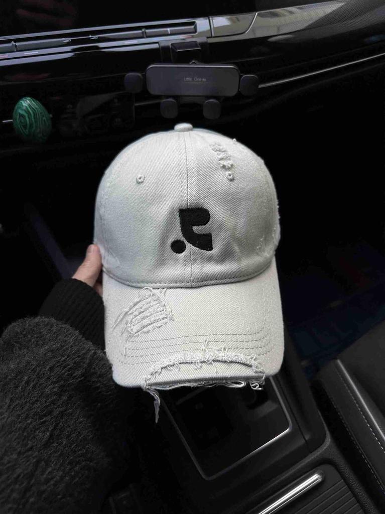New ripped embroidered baseball cap women's wide brim big face showing face small peaked cap big head circumference hat couple