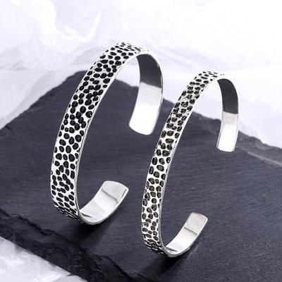 1pc Vintage Konvexen Einfache Unregelmäßige Armbänder für Frauen Paare Tun Alte Chaotisch Rock Textur Schmuck Geschenk Party Zubehör
