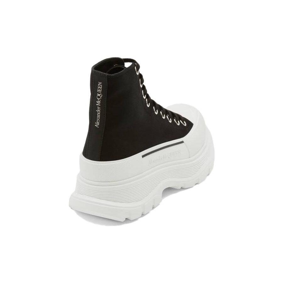 Alexander Mcqueen Tread Slick Lace Up Boots 604254W4MV21070