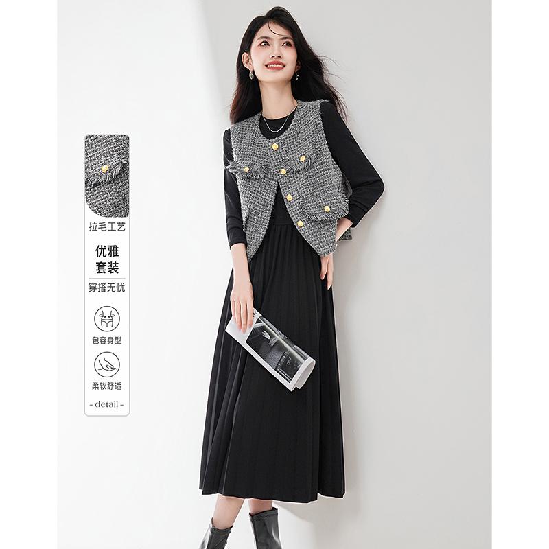 Two Piece Set: Small Fragrant Style Vest Jacket and Long-Sleeved Pleated Dress