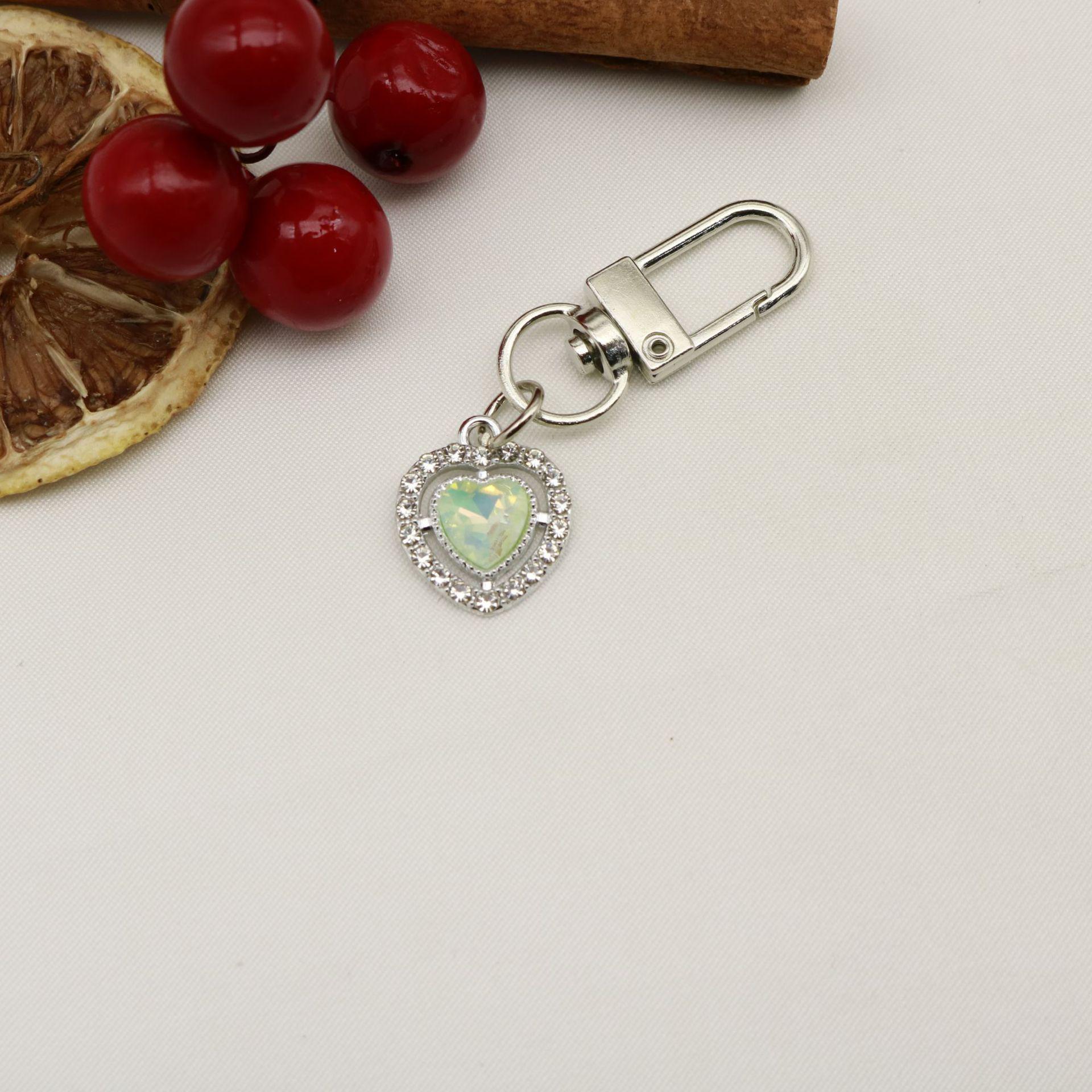 Oval Metal Alloy Rhinestone Heart Keychain Accessory