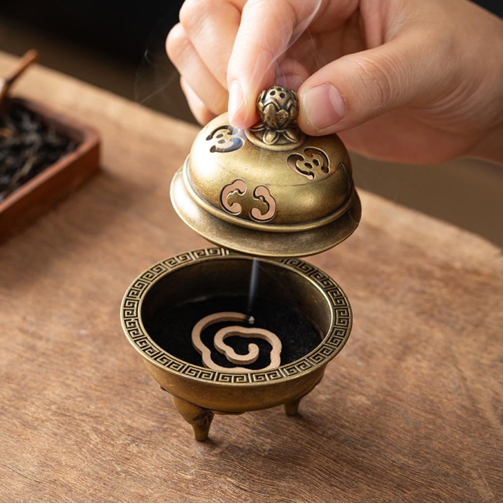 Retro Brass Material Incense Burner Metal Construction New Chinese Style Aromatherapy Holder Xiangyun Incense Holder Gift