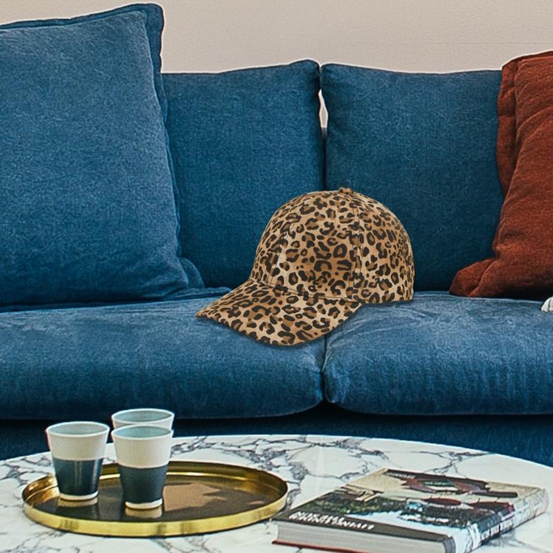 Unisex Fitted Cap Moisture Wicking Baseball Caps with Decorative Loepard Pattern Full Cover Color Easy-Matching