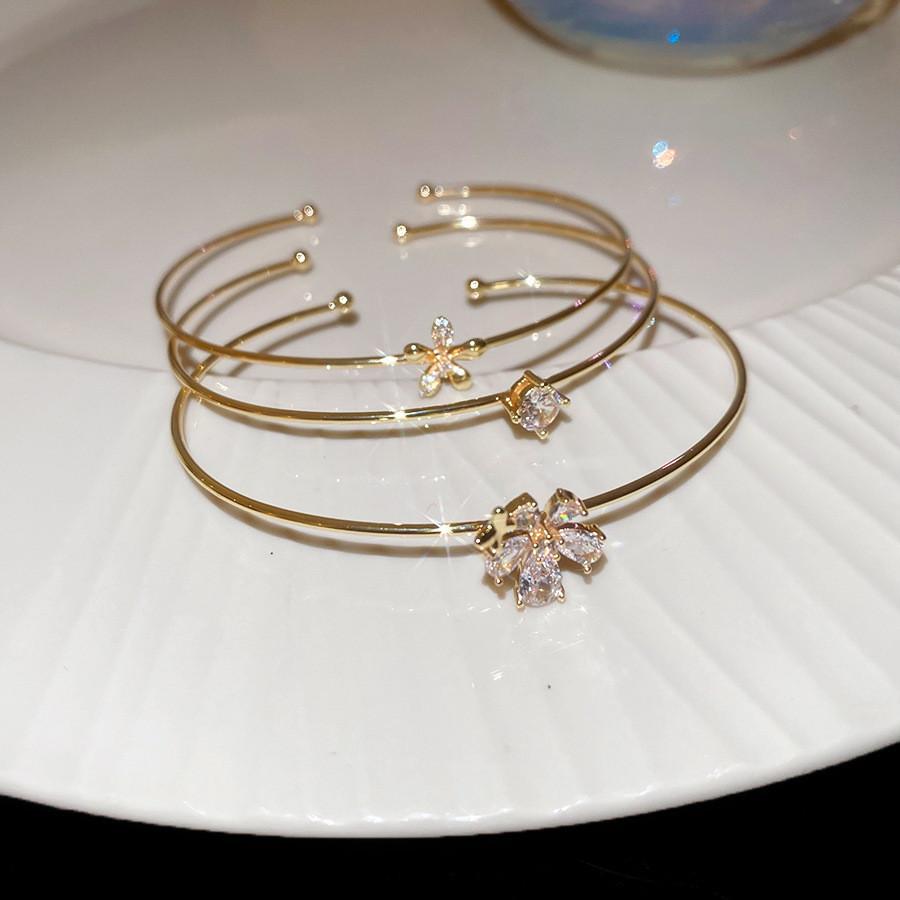 Fashion Jewelry Zircon Flower Butterfly Open Cuff Bracelet For Women Stylish Elegant Hand Accessory