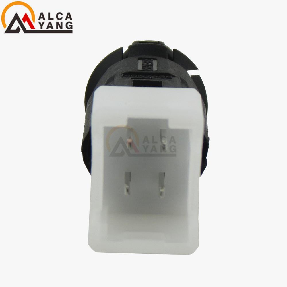 High Quality Brake Light Switch For Nissan Primastar Kubistar RENAULT Clio Espace Kangoo Laguna Trafic 7700414988 454 545 02 14 Switches Seat 3