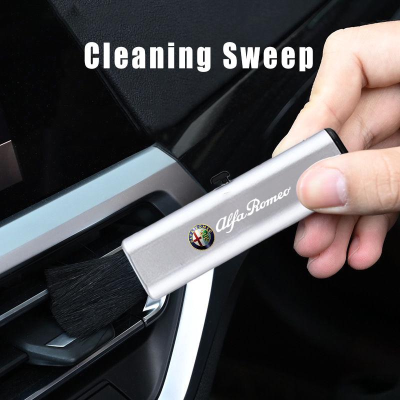 Car Cleaning Brush Telescopic Air Outlet Dust Removal For Alfa Romeo 4C 159 166 Spider Giulia 156 Mito 147 8CGT Car Key Case Bag edc233
