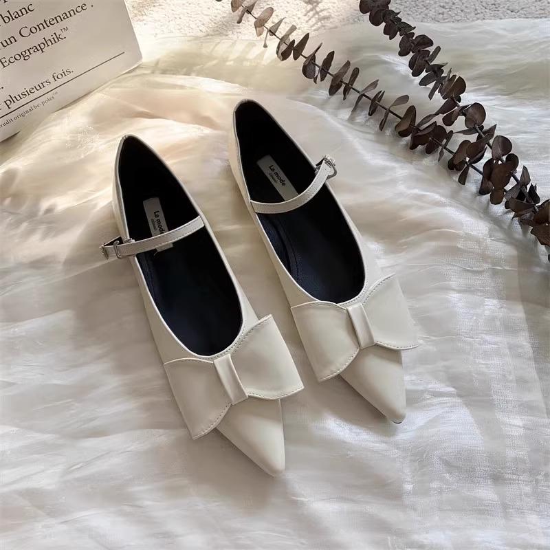 Fashion Flat Shoes for Women Spring and Autumn New Mary Jane Shoes Black Bow Flat Pointed Toe Plus Size 42 43 44 Women Shoes Ladies