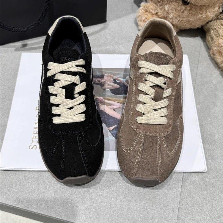 

Весна 2025 года, новые мягкие туфли из матовой кожи, подходящие по цвету, удобные универсальные туфли на шнуровке с плоской подошвой в стиле ретро для скейтбординга, повседневная спортивная обувь 35 чёрный