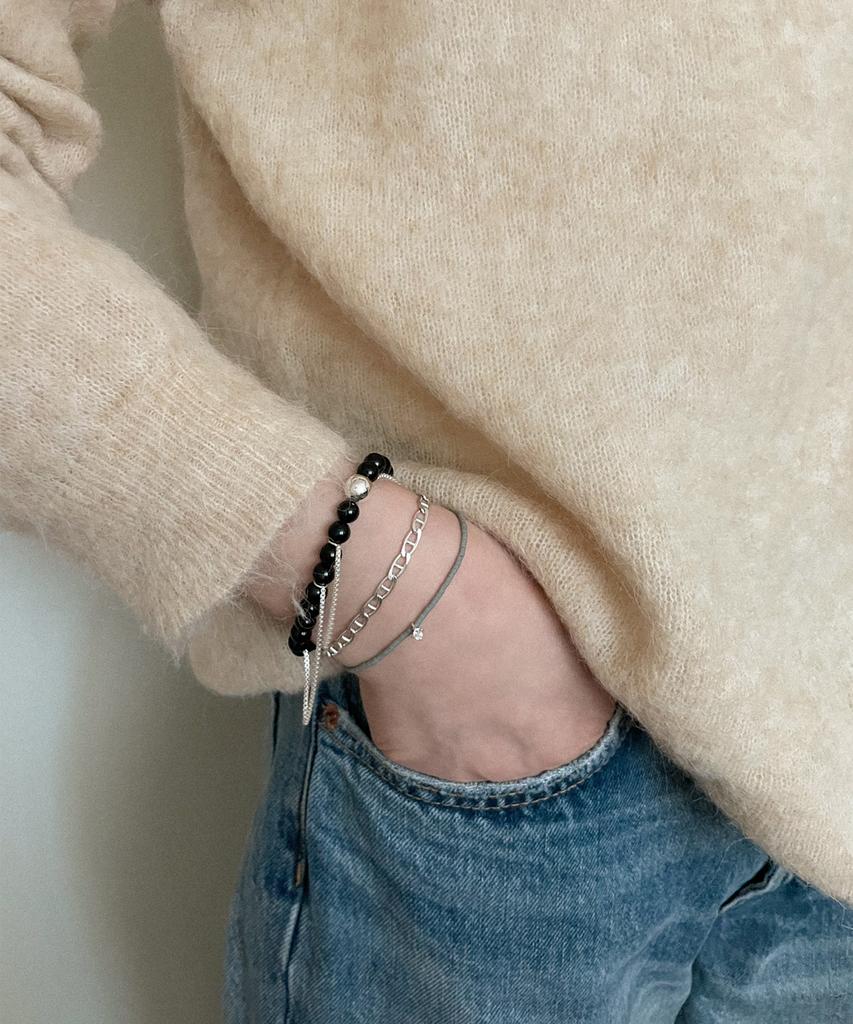Ourthings Connected Onyx Bracelet