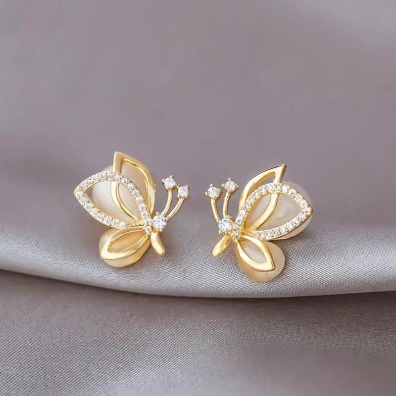 Light Luxury High-end Silver Butterfly Pearl Earrings Women's Retro Temperament Ins Style Earrings Niche Versatile Ear Jewelry