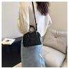 High-end small bag for women, versatile solid color temperament one-shoulder crossbody bag crocodile pattern portable shell bag
