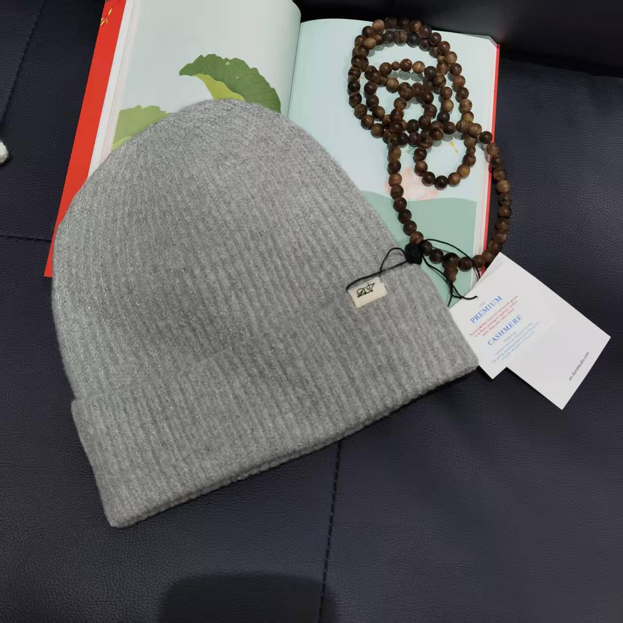 Чжоу Юйтун Унисекс Шерстяная Шапка-Бини: Стильная, теплая, подчеркивающая лицо осенне-зимняя шапка