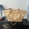 Cross Retro High-End Women's Versatile Tote, European-American Fashion, Large Capacity Shoulder Bag