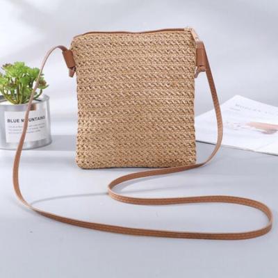 Dámská kabelka ze slámového pleteného úpletu na plážové cestování a každodenní nošení