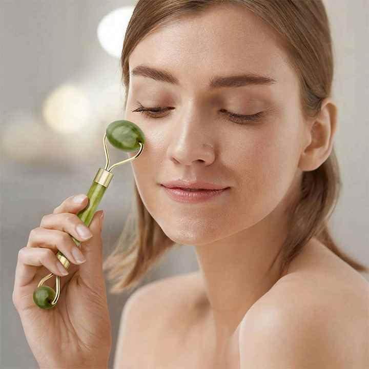 Jade Roller for Face In Professional Salon Quality Jade Face Roller Face Massager for Wrinkles, Fine Lines Under Eyes & Puffiness Anti Aging Jade