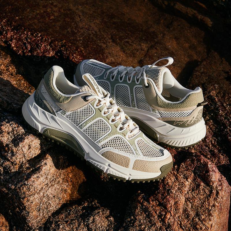 New LiNing CF Tracing Elegance Lite RT Cushioning Wear-Resistant Low-Top Outdoor Trekking Shoes Men's Ecru Umber AHTU003-1