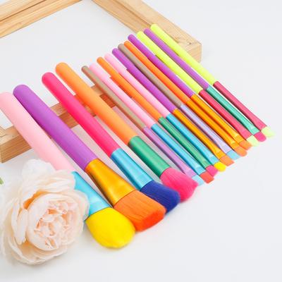 Neues Set mit 15 Aquarell-Make-up-Pinseln, mehrfarbigen tragbaren Beauty-Make-up-Tools