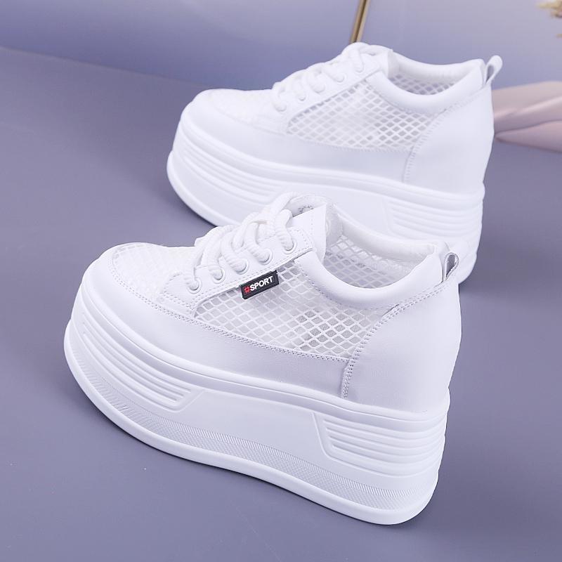 

Женские летние новые маленькие белые туфли на танкетке, дышащие сетчатые, увеличивающие внутреннюю высоту, трендовые, универсальные, повседневные, сетчатые туфли 40 белый