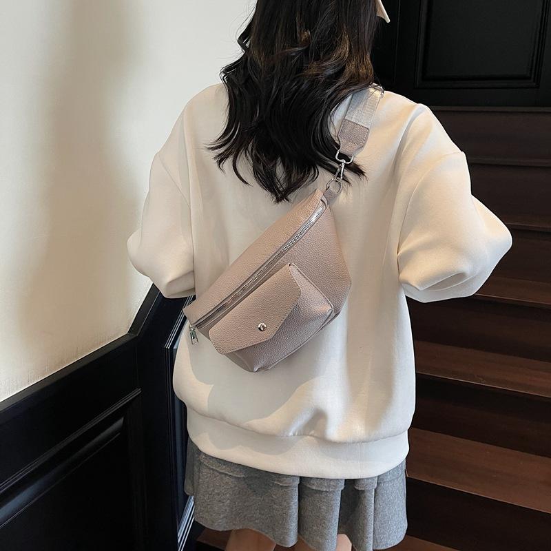 Trendy women's chest bag large capacity leisure sports crossbody shoulder bag women's breast bag urban simple style