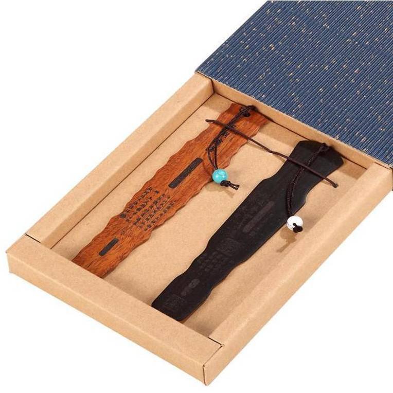 Custom Wooden Bookmark with Chinese Style Pull-out, Personalized Hollow Design, Creative Cultural Souvenir Gift Box
