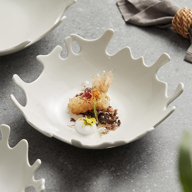 Coral-Inspired Dish: Elegant Plate for Fruit and Salads - Perfect for Restaurants and Hotels