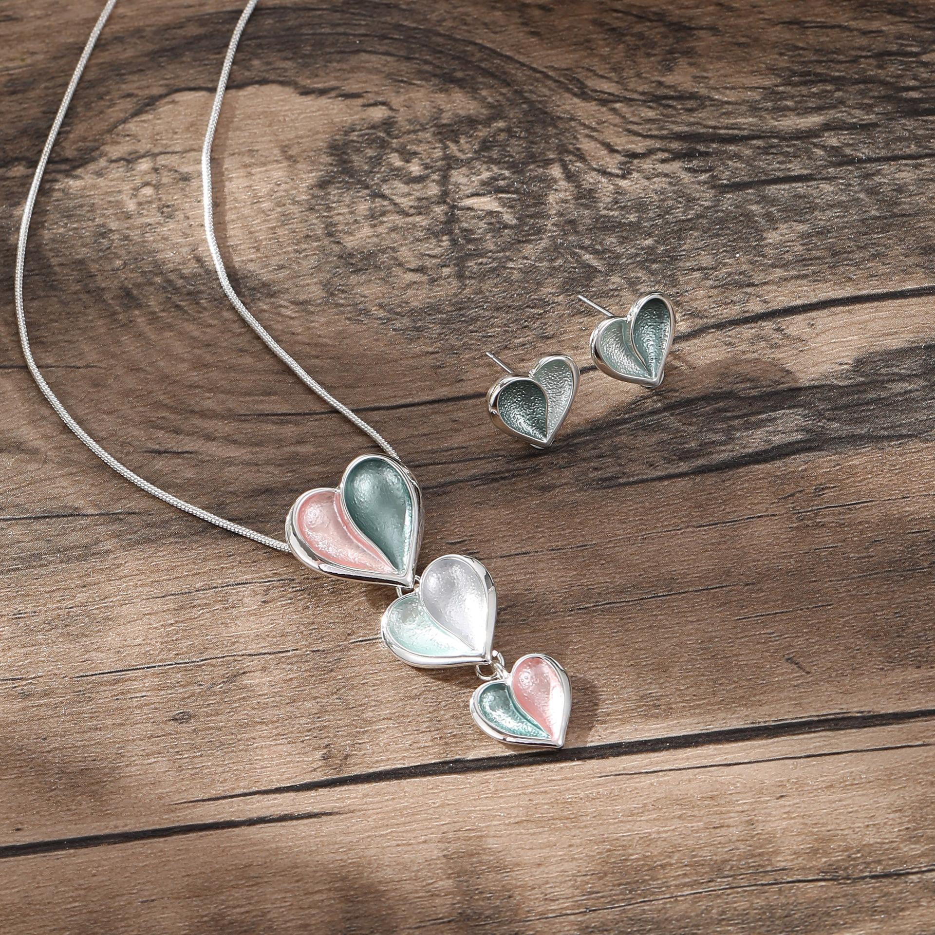 

New color painting oil love stud earrings pendant set, cute heart-shaped women s versatile necklace set