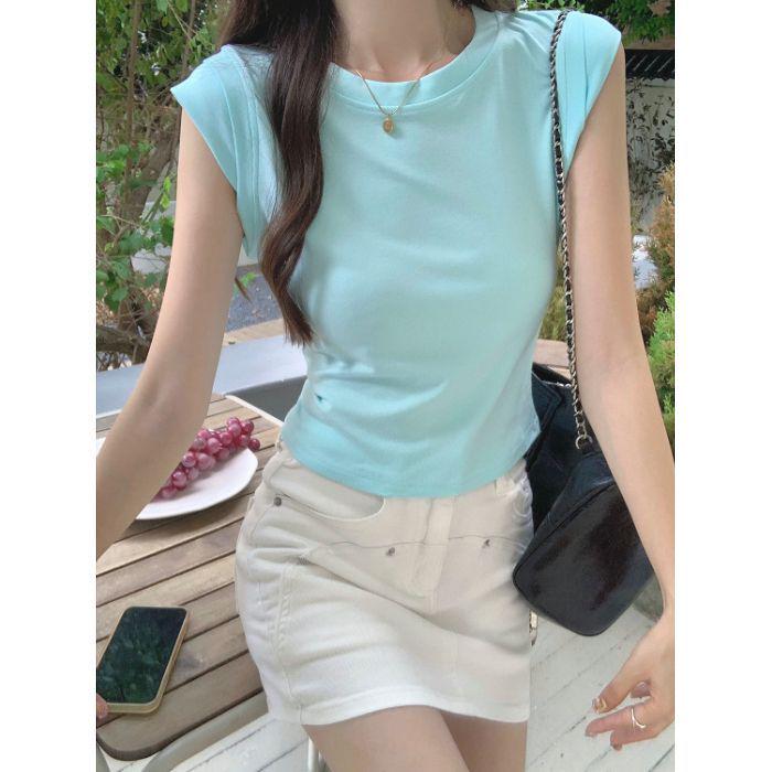 

Женская приталенная футболка с дизайнерским чувством - Лето 2025 Small