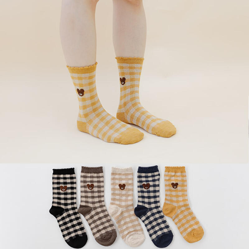 

fsn166_Frilled Check Bear Women s Socks Navy