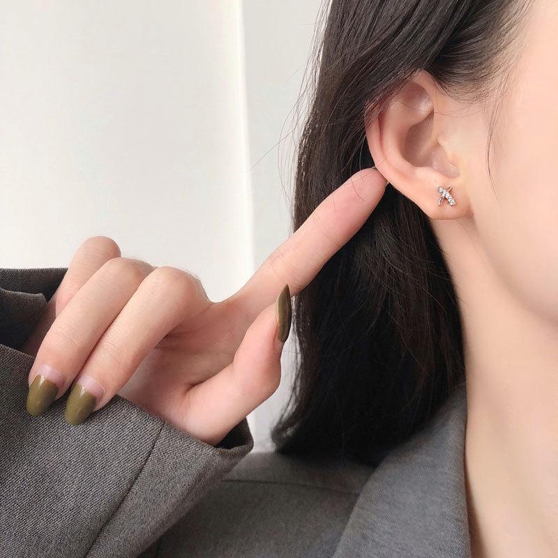 X Letter Diamond Earrings Mini Small Versatile Cross Earrings for Women Cold Style Women