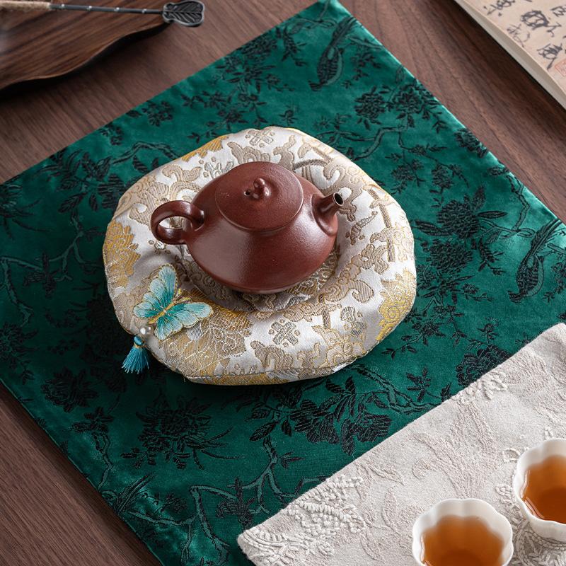 1PC Tea Ceremony Mat Decorative Table Mat 3D Butterfly Chinese Style Teapot Mat Heat-Resistant Fabric Coaster Round with Tassels