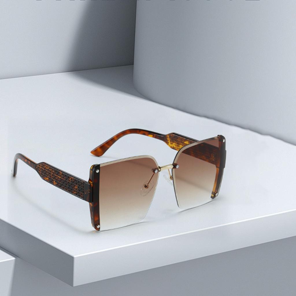 Modern Fashion Orange Grey Gradient Square Sunglasses With Orange Metal Strip Decoration Sunglasses Women  Glasses Women