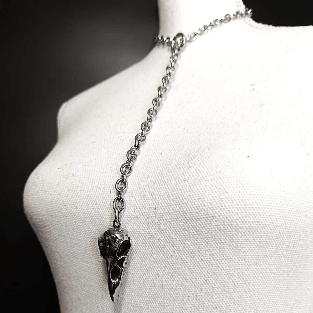 Jun'an Gotische Schuifketting Halsketting met Raafkop O-ring - Nieuw Model