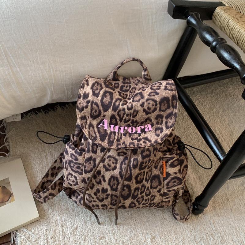 Ein Nischen-Retro-Rucksack für Mädchen in der High School, mit einem hohen Maß an Erscheinungsbild und großem Fassungsvermögen