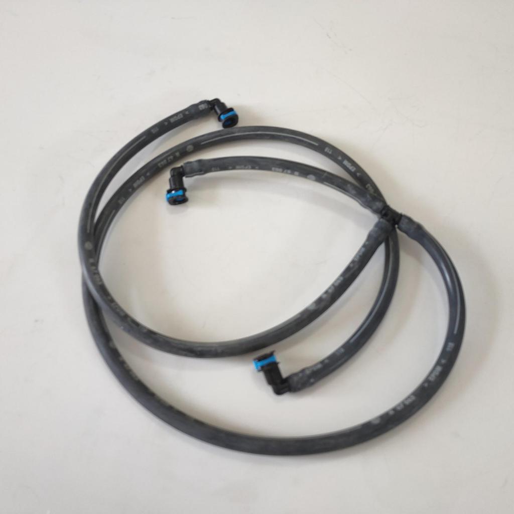 Mercedes W245 A1698600392 Black Rubber Headlight Washer Hose