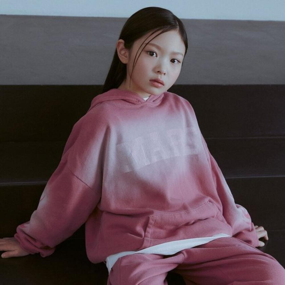 

Little Ground Mas Gradient Hood 7611g 335 01