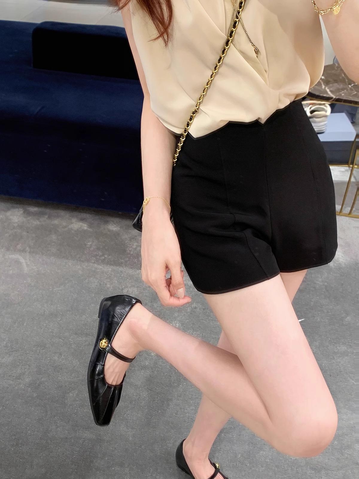 

Sheepskin version~ Grape mother has the same temperament, square head folds, one word with shallow mouth Mary Jane shoes, women s genuine leather h 40