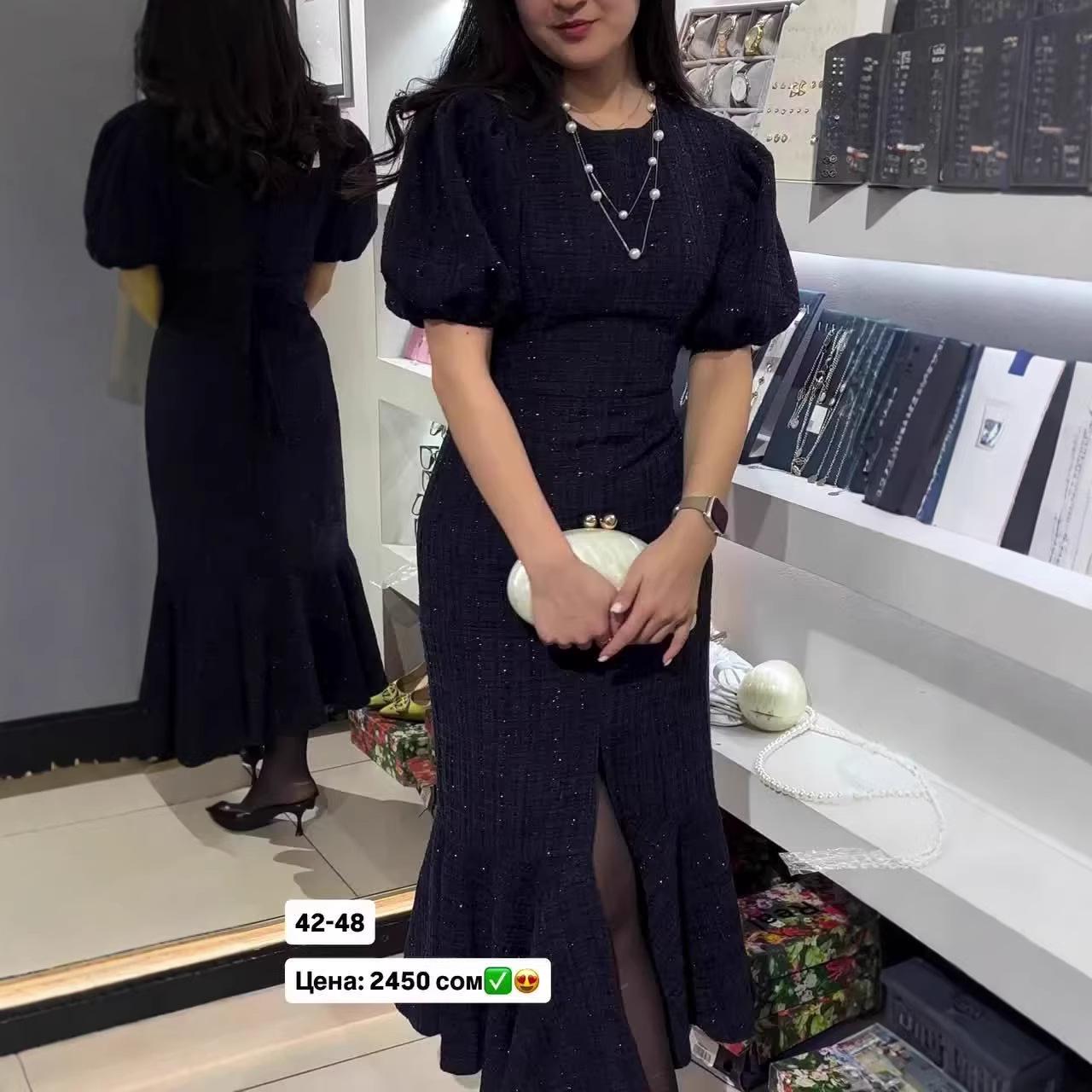 

2026 Women s European & American Round Neck Short Sleeve Tweed Slimming Waist Dress Double Extra Large темно-синього кольору