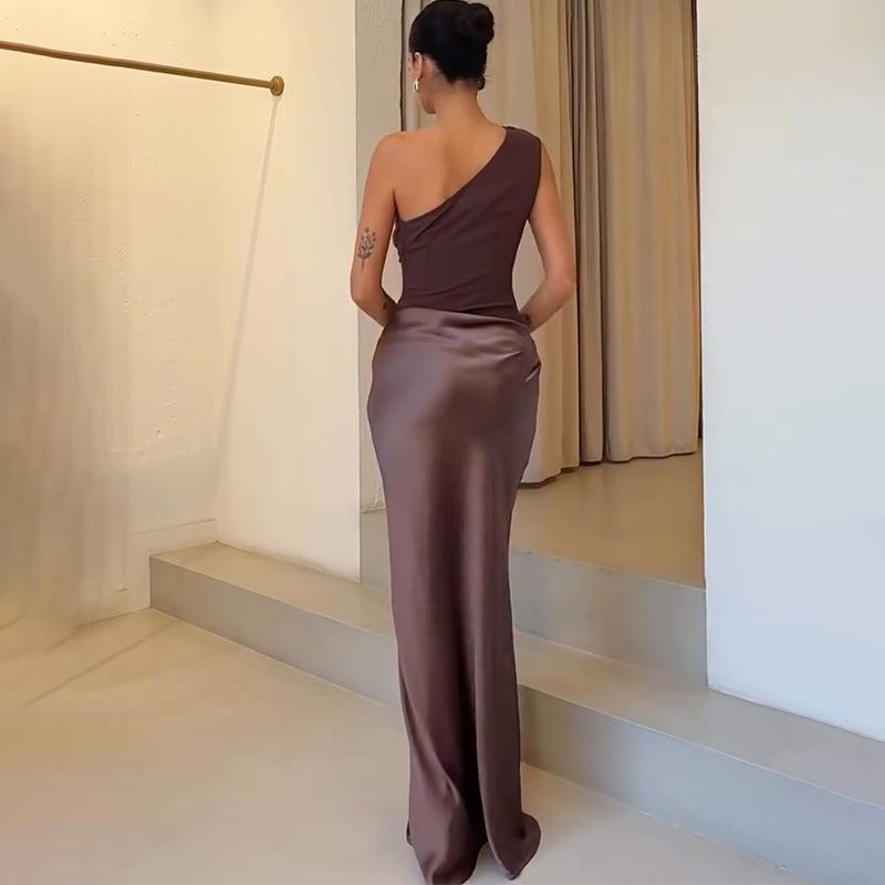 European and American new solid color diagonal neck sleeveless backless hip-wrapped elegant dress