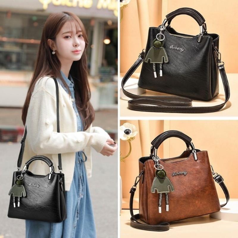 Upscale Women's Handbag with Pendant Temperament Retro Versatile Shoulder Messenger Bag Large Capacity Commuting Shoulder Bag