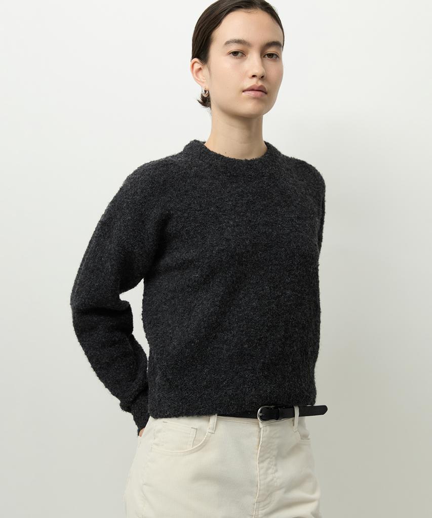Leopeusaideuhwaiteulabel Boucle Crewneck Knit Charcoal