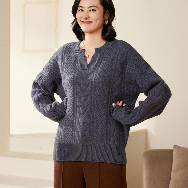 Women's 2024 Autumn/Winter Pure Wool Cable Knit Loose Pullover Sweater with Round Neck