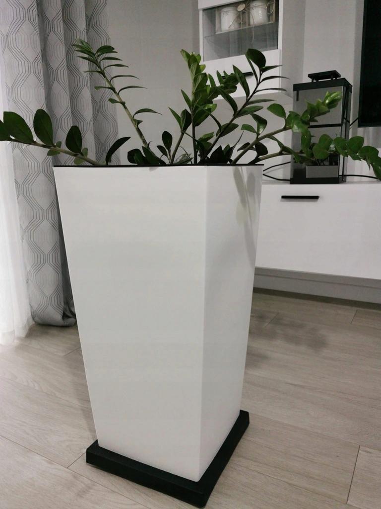 URBI DURS325 Tall Flowerpot with Insert | White
